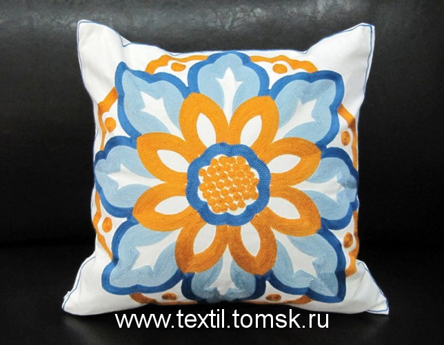 Декоративная подушка Коллекция Needlework Вышивка