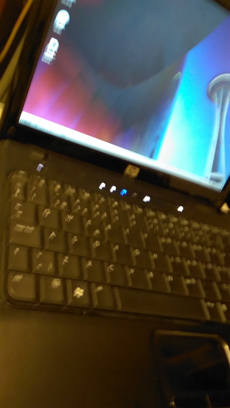 Ноутбук HP 2230S 2 ядра 2000 Mhz 2 Gb 150 hdd 12,1 dvd wi-fi camera Хор. сост