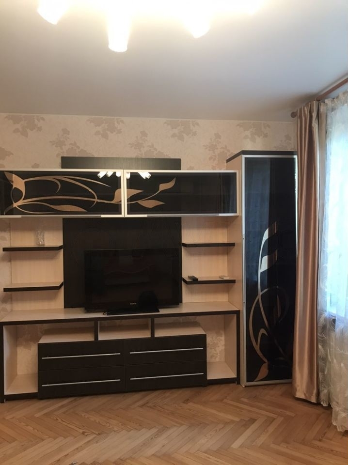 Сдам двушку в хорошем районе.