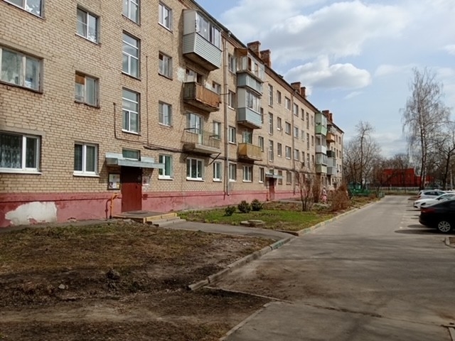 Квартира в кирпичном доме, площадь комнат - 13.