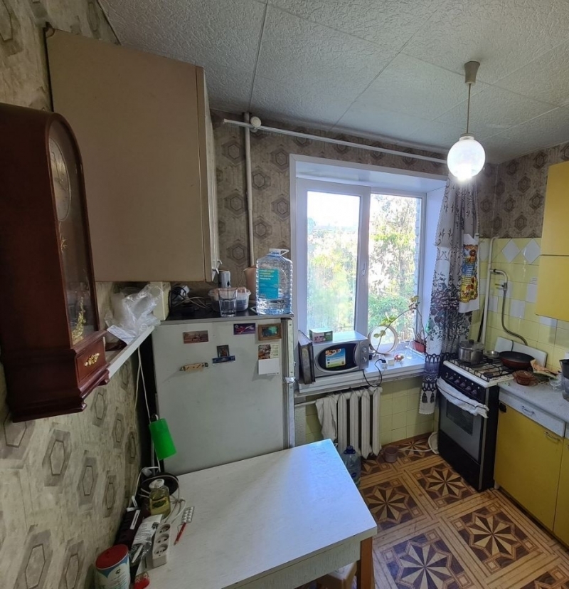 Продам 2-к квартиру в районе с развитой инфраструктурой.