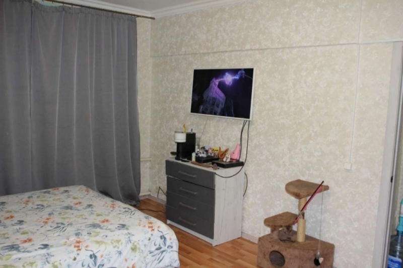Продам 1-к квартиру в хорошем доме.