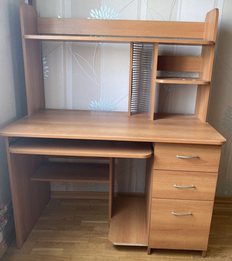 Компьютерный стол ИКЕА