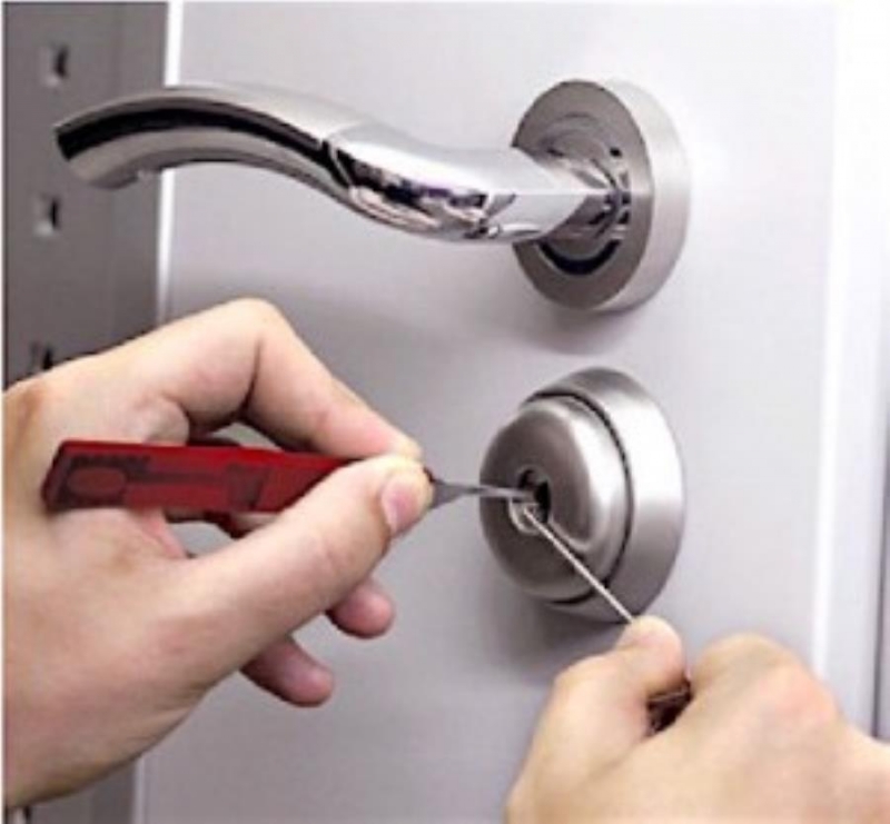 Bcкpытиe замков Сыктывкap, квapтиpы, гaрaжи, ceйфы, автo